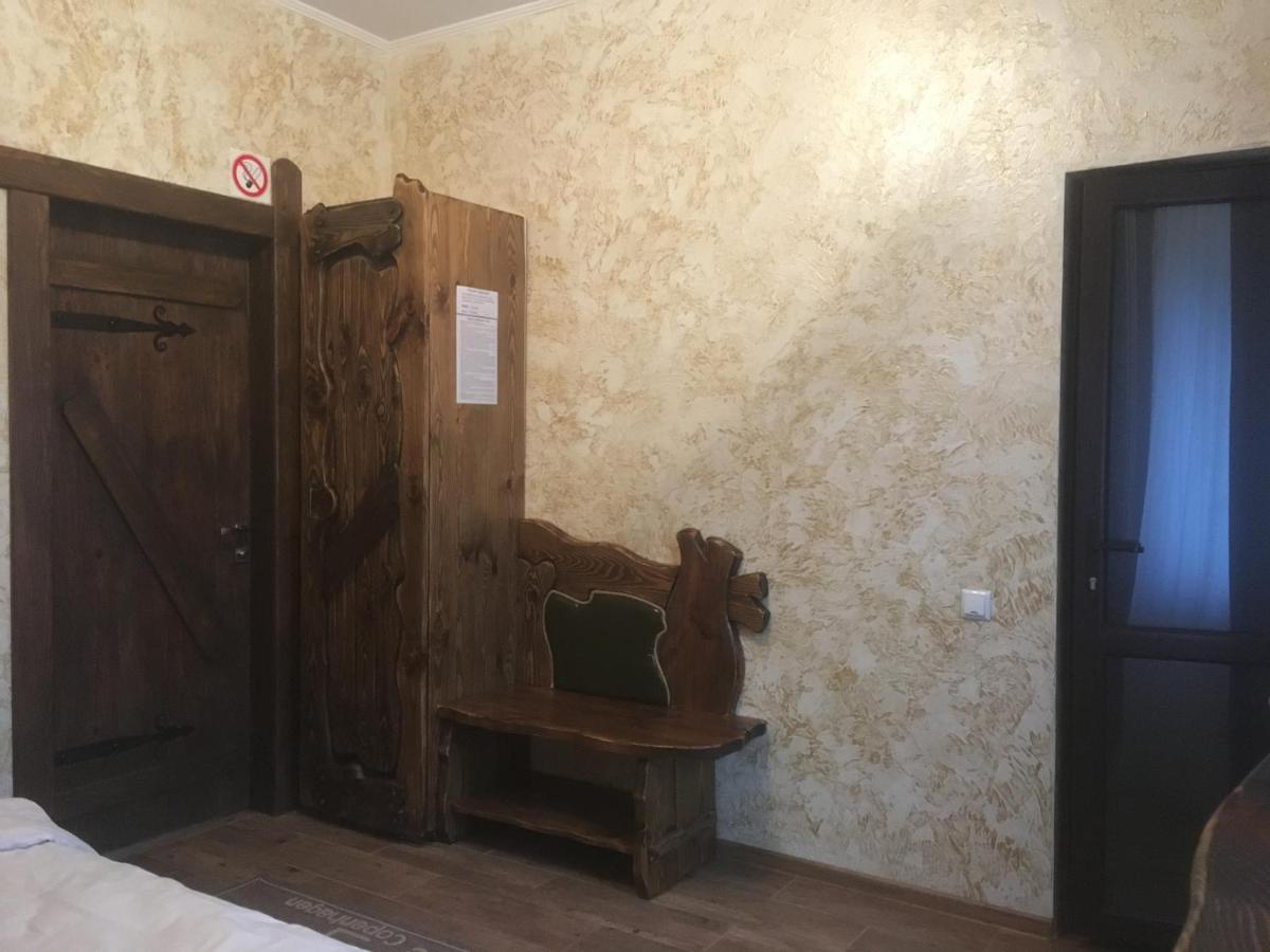 Mini-Hotel Neptun Rivne Extérieur photo